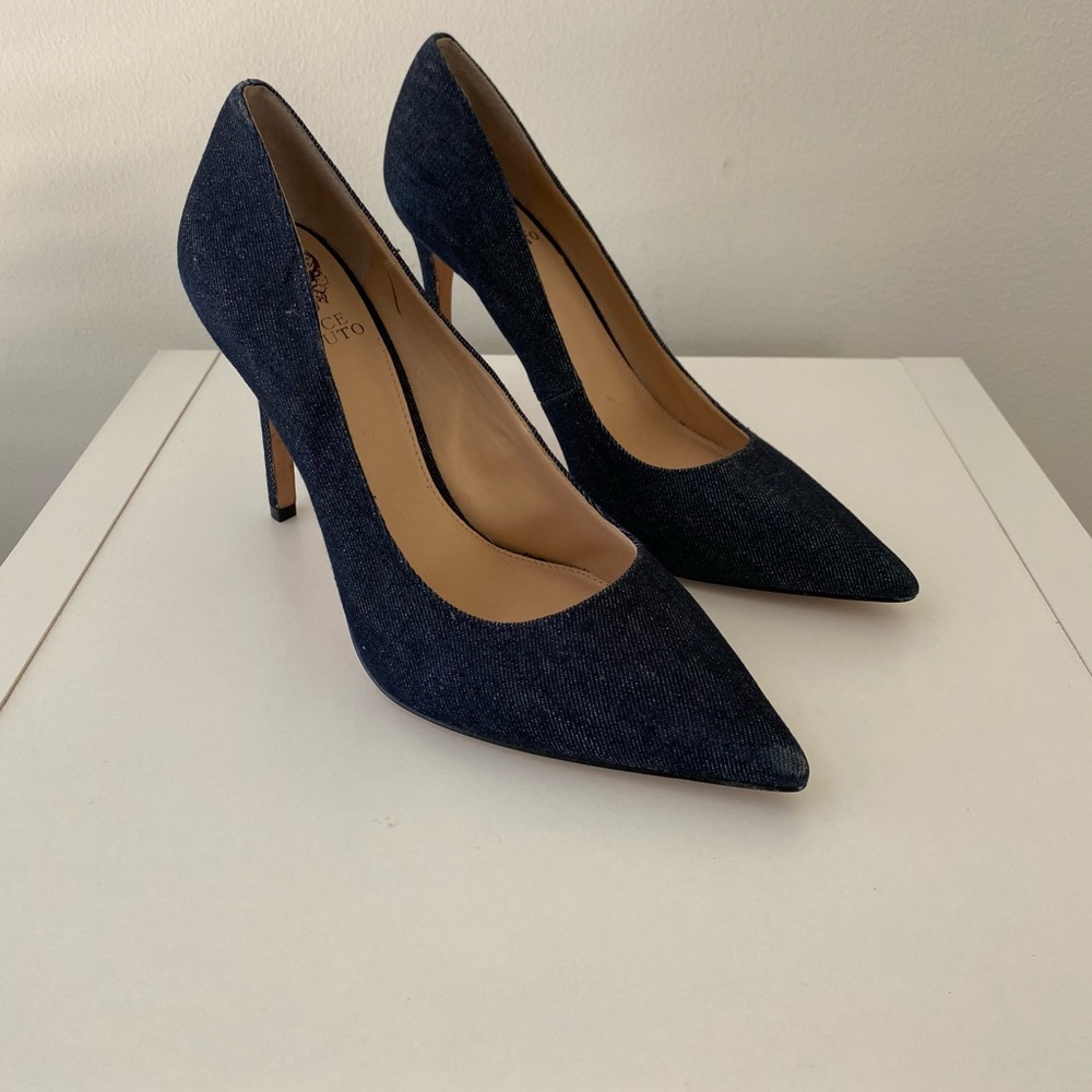 Vince Camuto Jean Heels Size 9